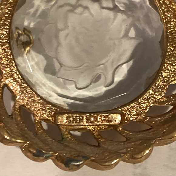 Rose Flower Gold Glass Gold Tone Pendant SHP EXCL Stanley - Picture 3 of 5